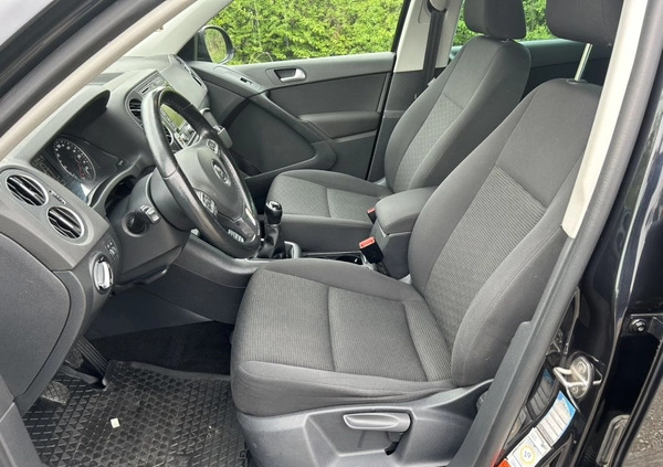 Volkswagen Tiguan cena 49900 przebieg: 207000, rok produkcji 2015 z Będzin małe 562